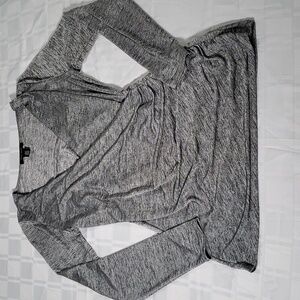 💕White house black market LARGE  Grey lightweight top with cinched side💕